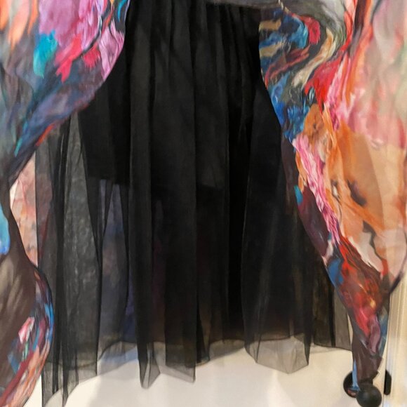 Bebe Floral Skirt Undershorts and Back Zip Closure Size 10 - Picture 5 of 10